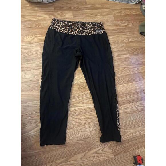 Bebe Sport Leopard Capri Leggings Size 1X - Picture 1 of 7